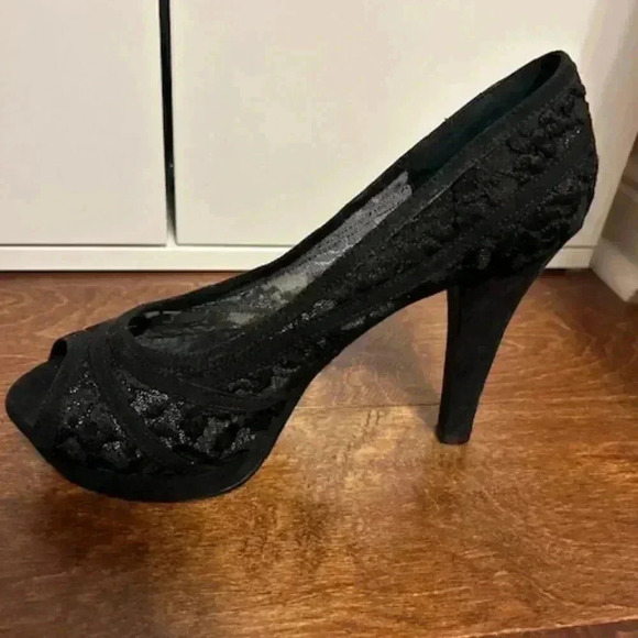 Nine West Black Lace  Platform Heels Size 7.5 - Picture 1 of 6